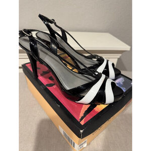 Women's Fioni Black and White peep-toe slingback Heels Size 10 Vegan
